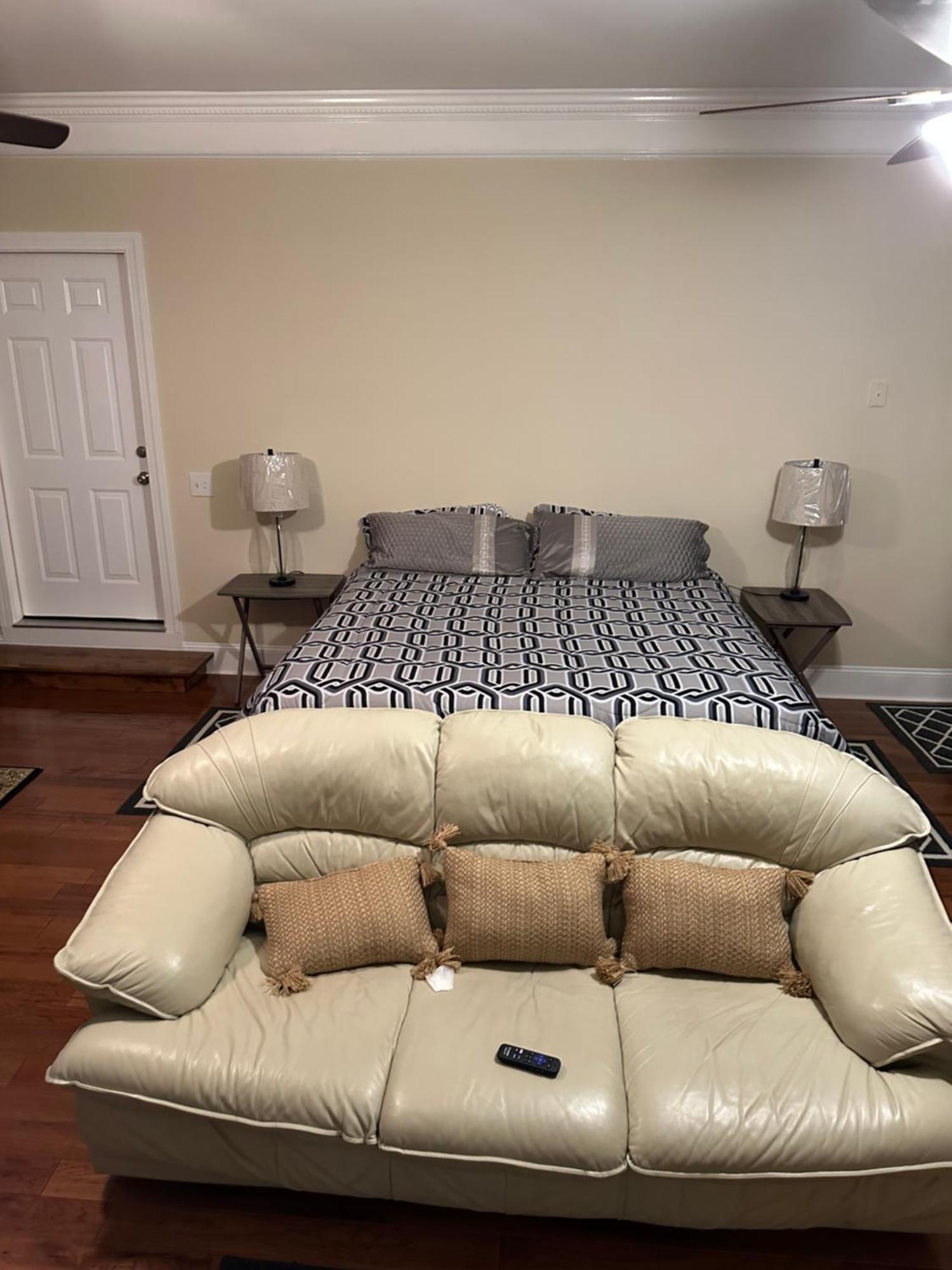 Moorefield Suites Greensboro East McLeansville Екстериор снимка