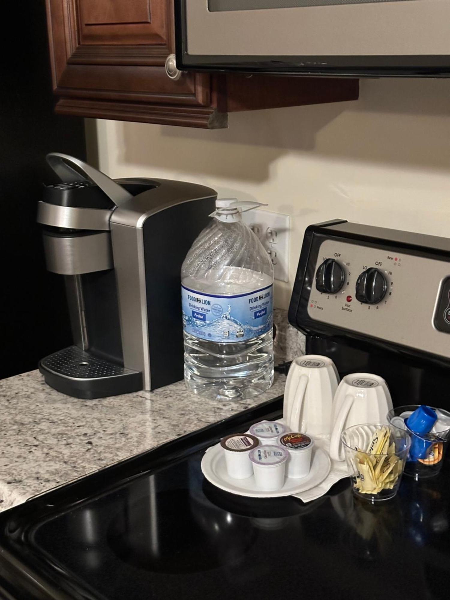 Moorefield Suites Greensboro East McLeansville Екстериор снимка