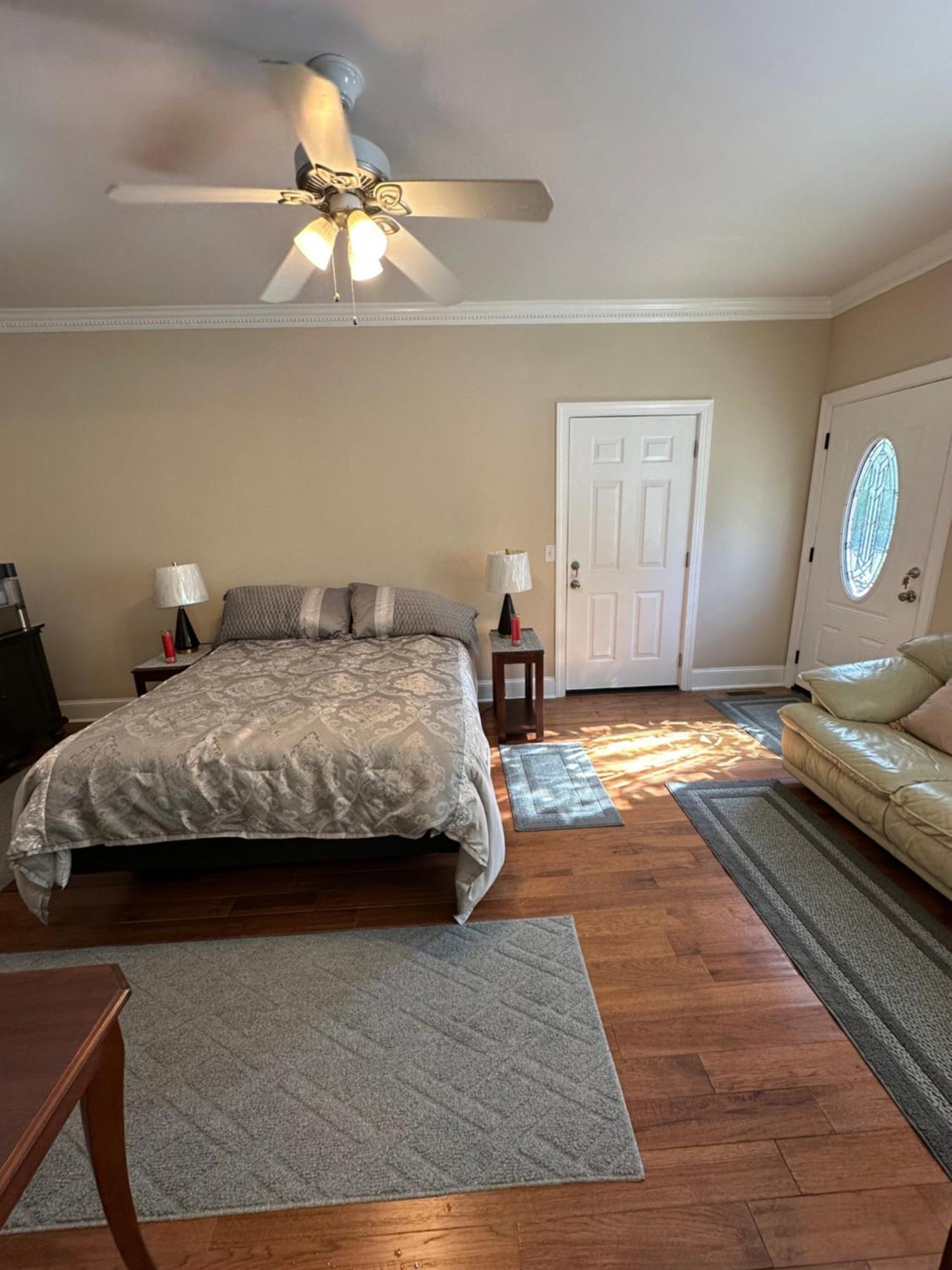 Moorefield Suites Greensboro East McLeansville Екстериор снимка